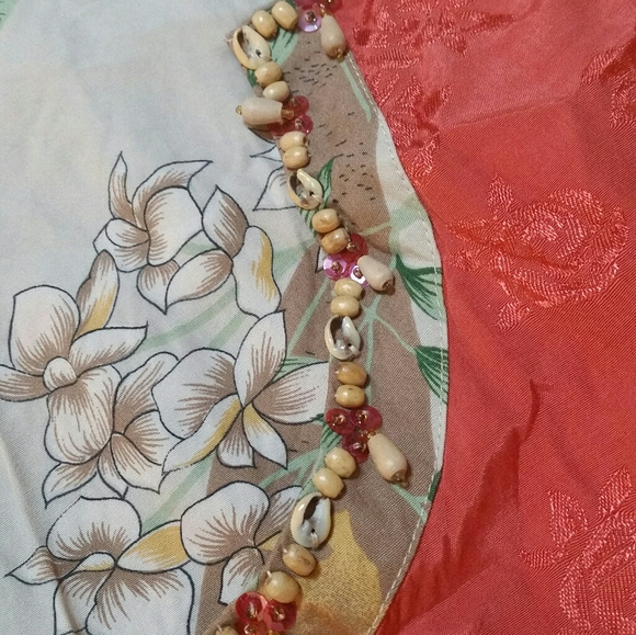 Vanity Collection hooded blouse - Picture 13 of 15